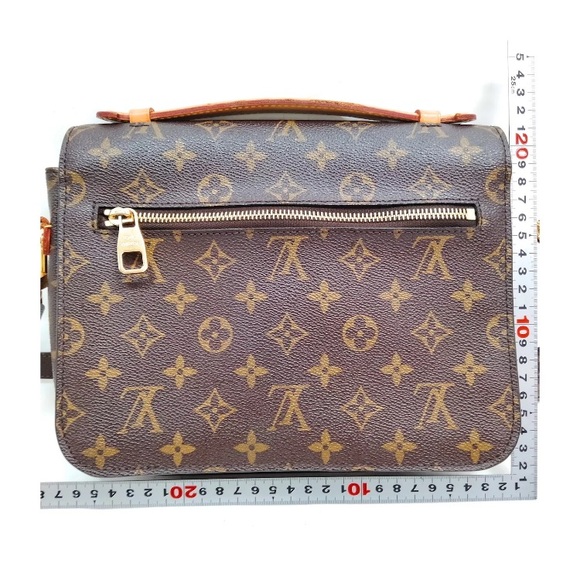 Authentic Louis Vuitton Monogram Pochette Metis Bag - Picture 5 of 15